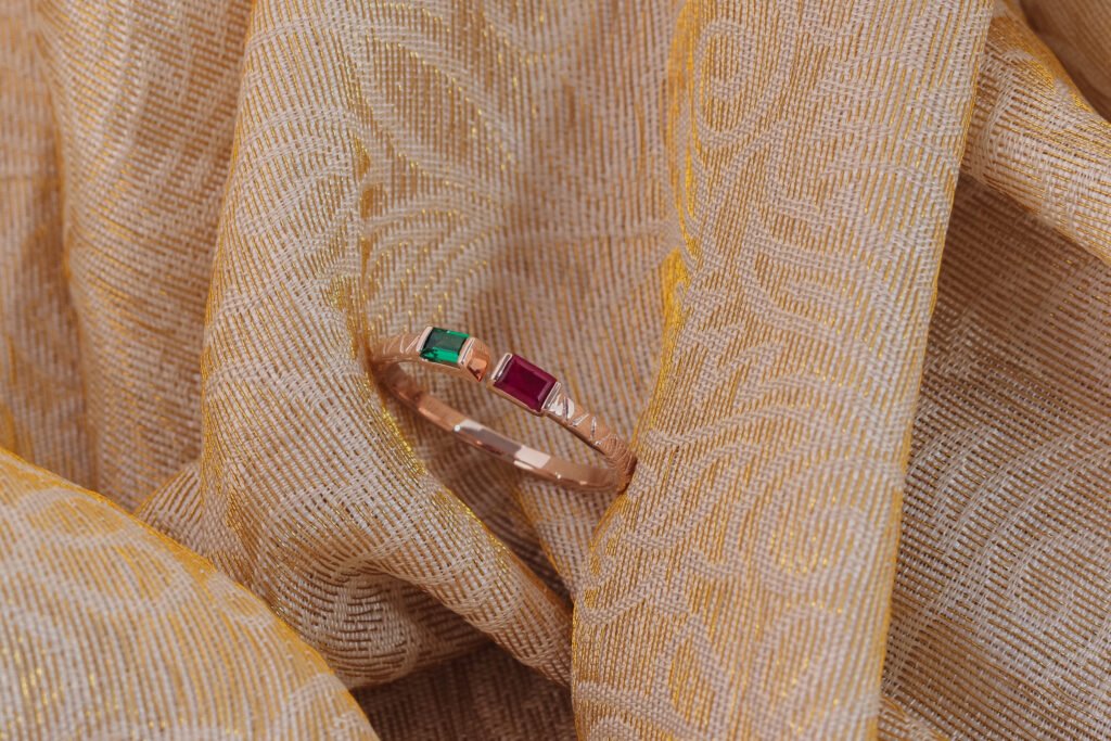 Round Cut Diamond Ring